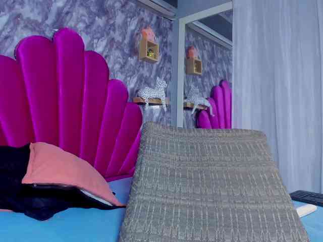 EMMA_PARIS webcam