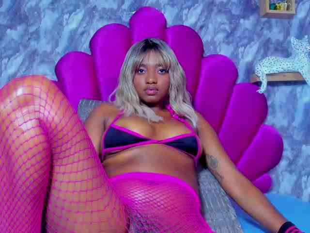 EMMA_PARIS webcam
