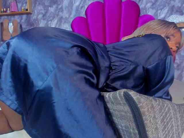 EMMA_PARIS webcam
