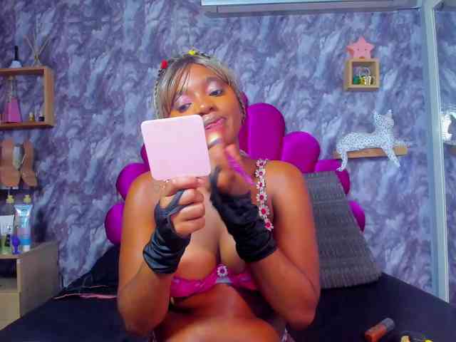 EMMA_PARIS webcam