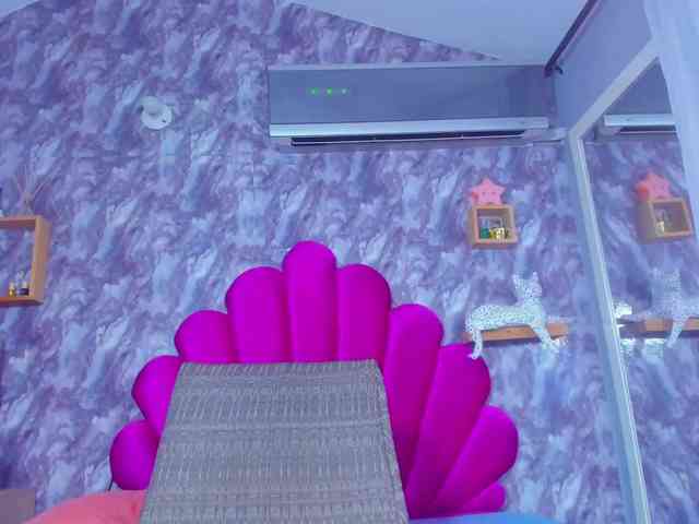 EMMA_PARIS webcam