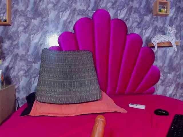 EMMA_PARIS webcam