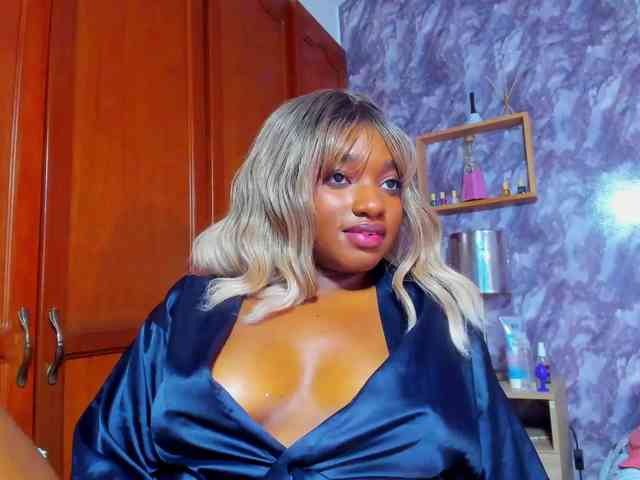 EMMA_PARIS webcam