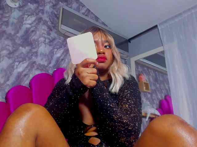 EMMA_PARIS webcam
