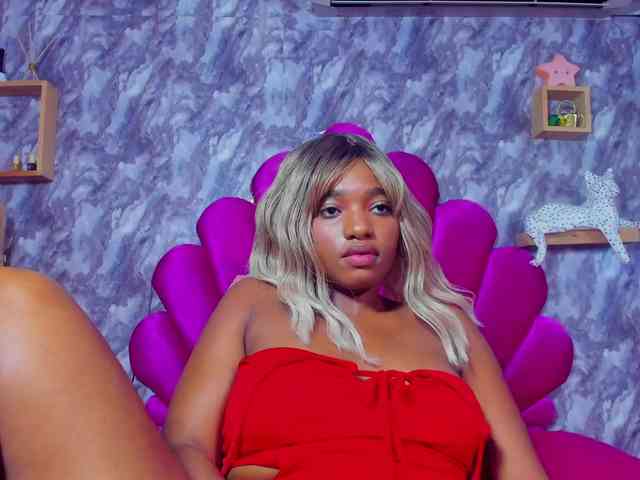EMMA_PARIS webcam