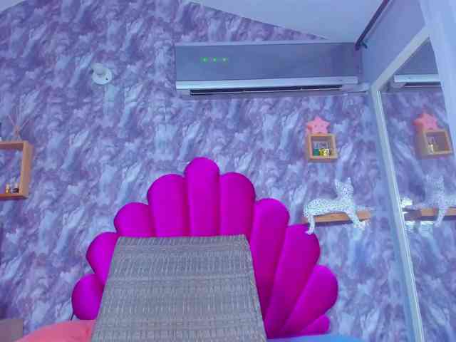 EMMA_PARIS webcam
