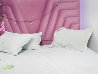 horny18girl