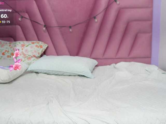 horny18girl live cam on BongaCams