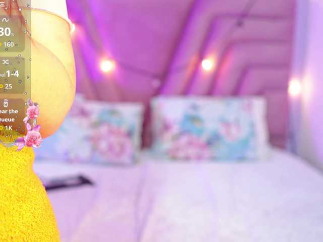 horny18girl live cam on BongaCams