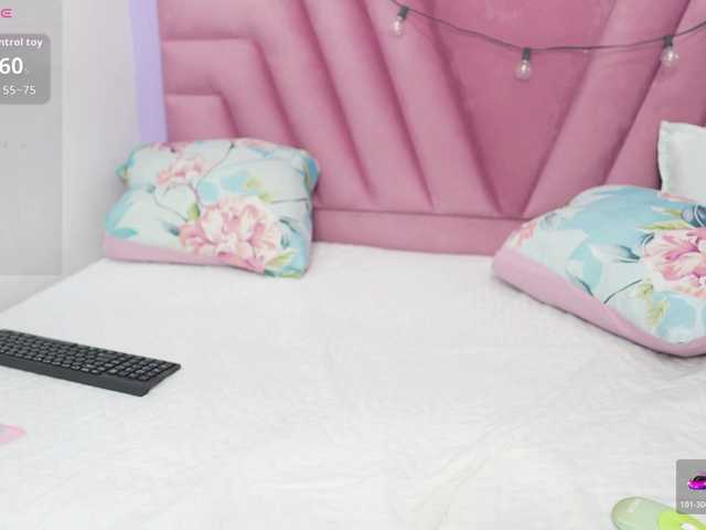 horny18girl live cam on BongaCams