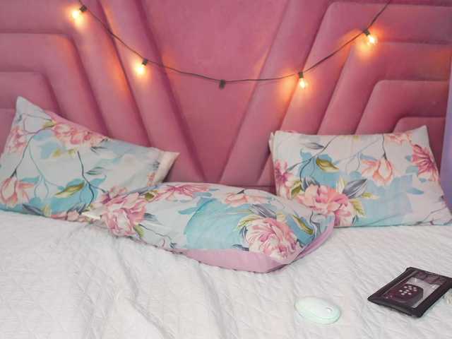 horny18girl live cam on BongaCams