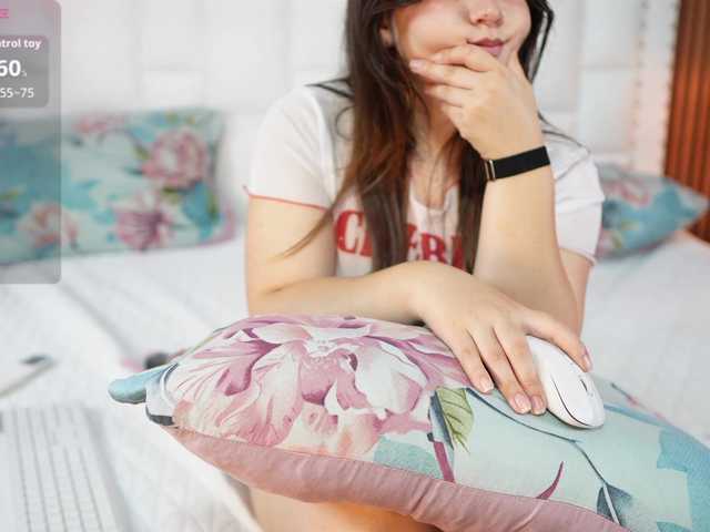 horny18girl live cam on BongaCams