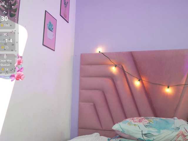 horny18girl live cam on BongaCams