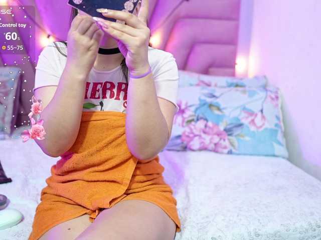 horny18girl live cam on BongaCams