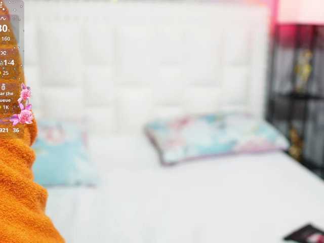 horny18girl live cam
