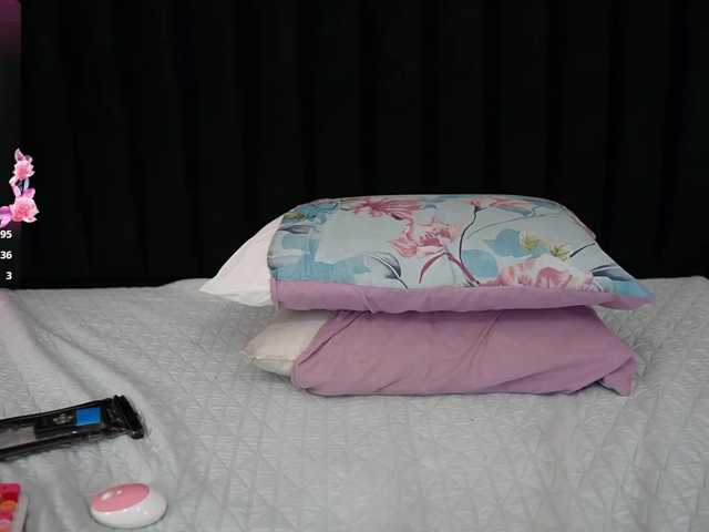 horny18girl live cam on BongaCams