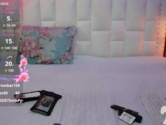 horny18girl live cam on BongaCams