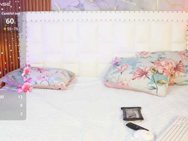 horny18girl live cam on BongaCams