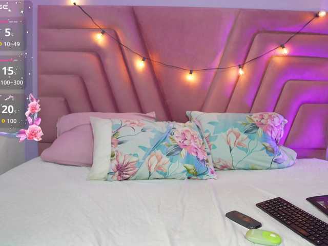 horny18girl live cam on BongaCams