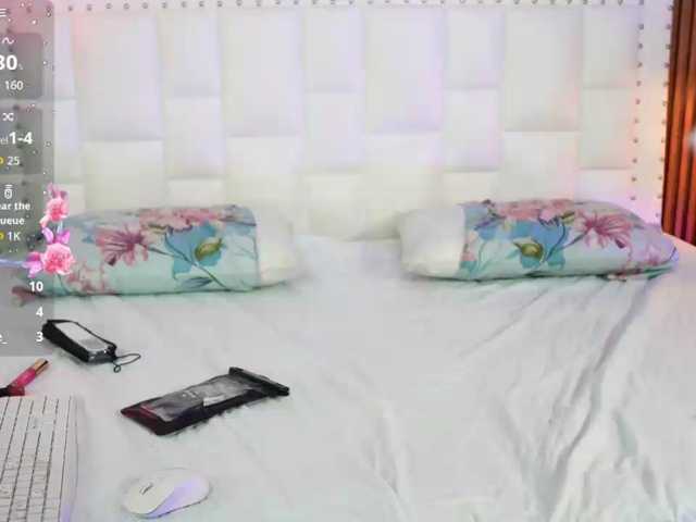 horny18girl live cam preview