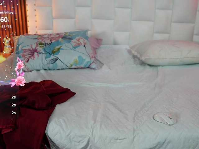 horny18girl live cam on BongaCams