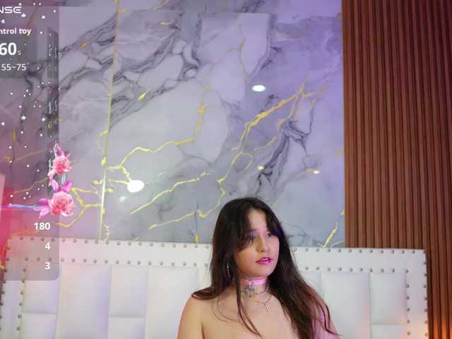 horny18girl live cam on BongaCams