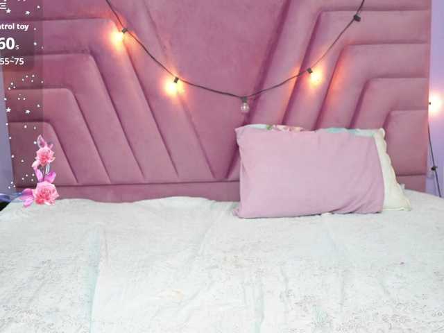 horny18girl live cam on BongaCams