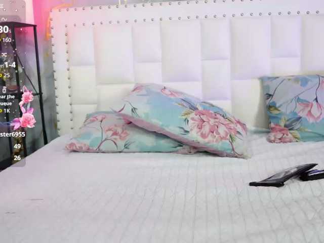 horny18girl live cam on BongaCams