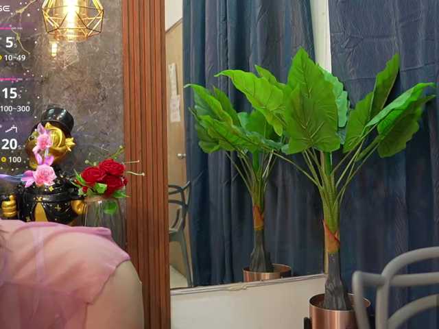 horny18girl live cam on BongaCams