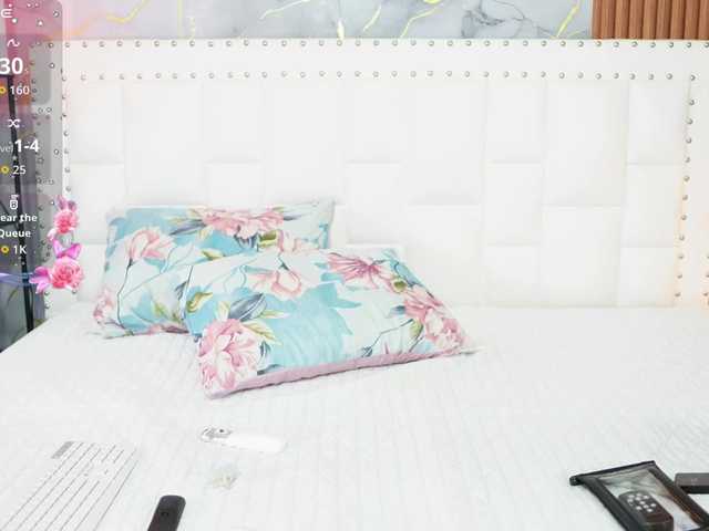 horny18girl live cam on BongaCams