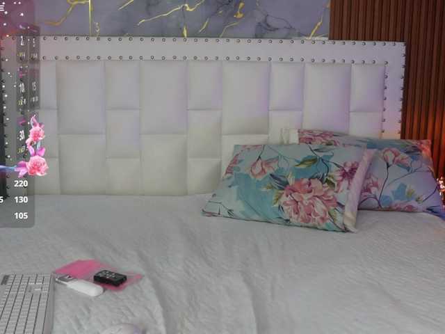 horny18girl live webcam show