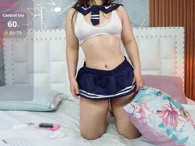 horny18girl live cam on BongaCams