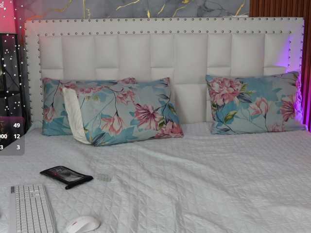 horny18girl live cam on BongaCams