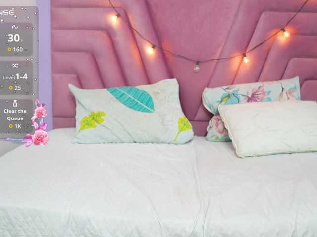 horny18girl live cam on BongaCams