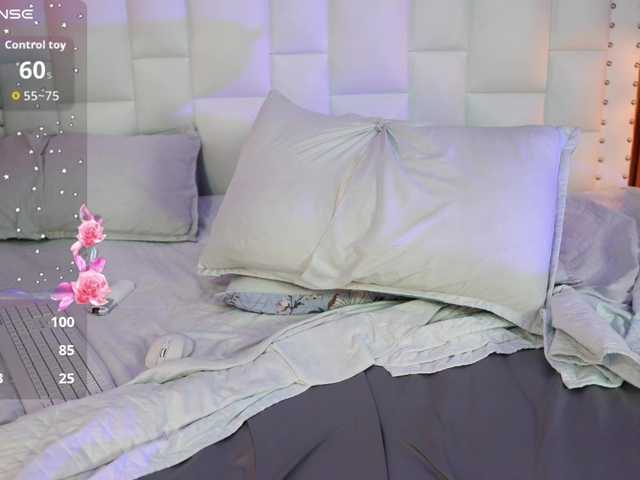 horny18girl live cam on BongaCams