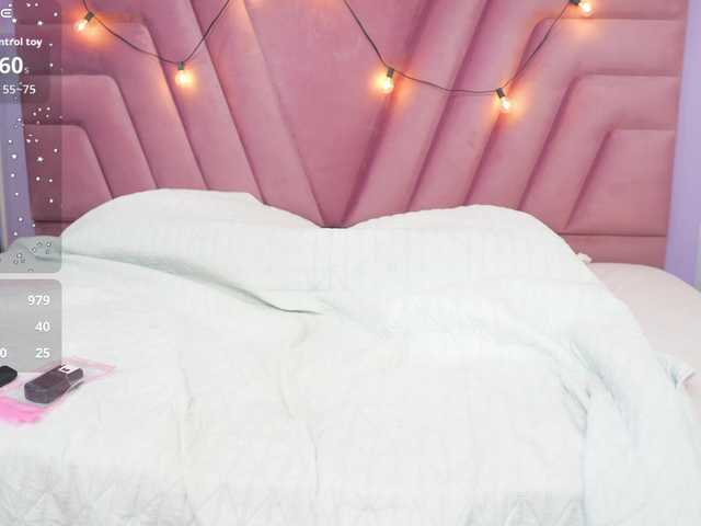 horny18girl live cam on BongaCams
