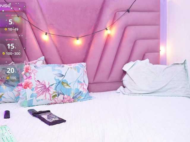 horny18girl live cam on BongaCams