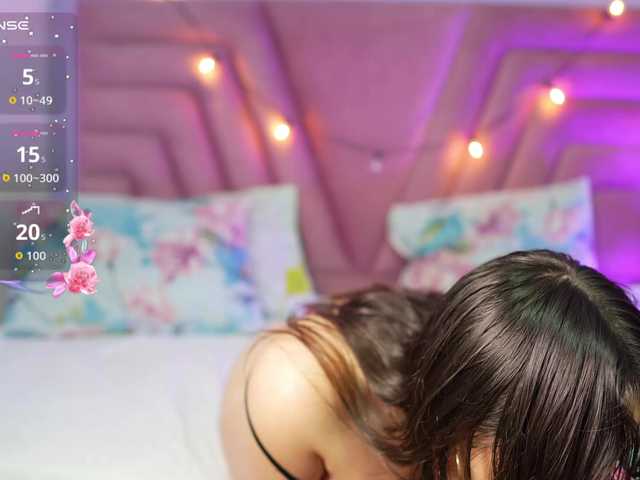 horny18girl live cam on BongaCams