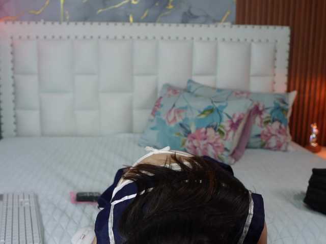 horny18girl live cam on BongaCams
