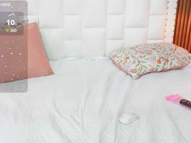 horny18girl live cam on BongaCams