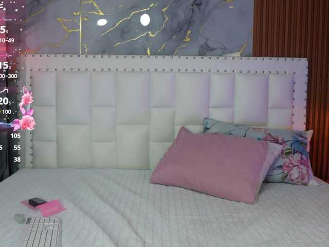 horny18girl live webcam show