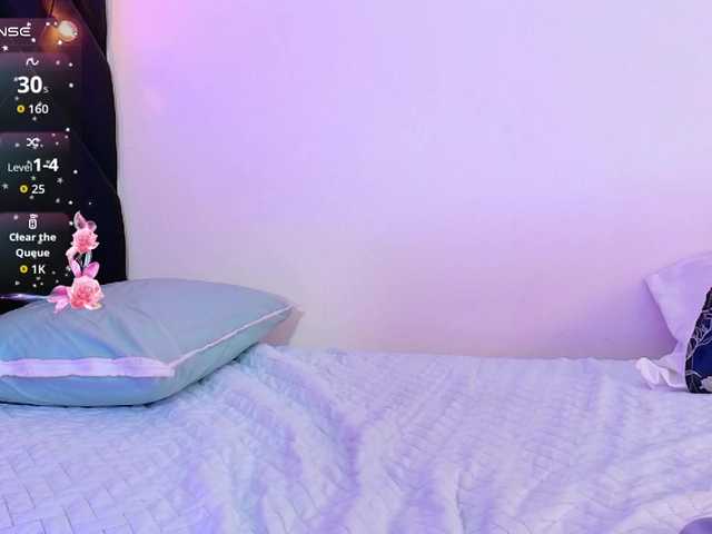 horny18girl live cam on BongaCams