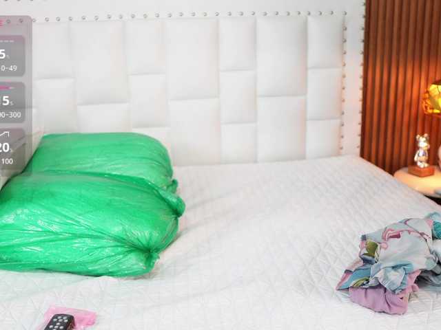 horny18girl live cam on BongaCams