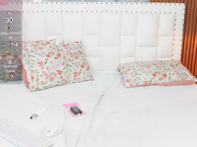 horny18girl live cam on BongaCams