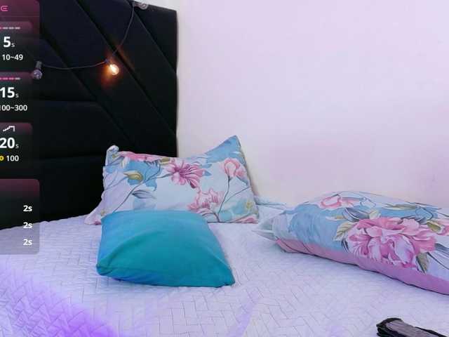 horny18girl live cam on BongaCams