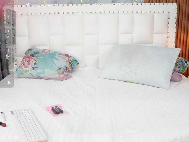 horny18girl live cam on BongaCams