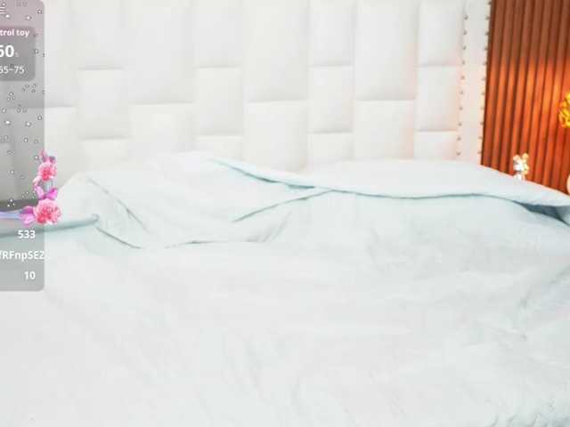 horny18girl live cam on BongaCams
