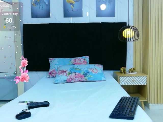 horny18girl live cam on BongaCams