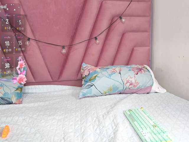 horny18girl live cam on BongaCams