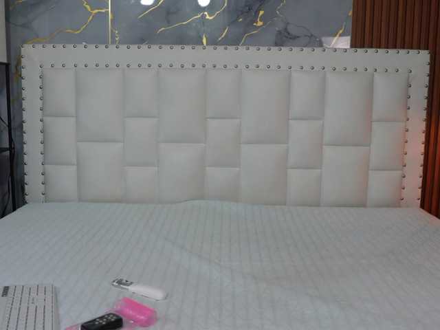 horny18girl live cam on BongaCams